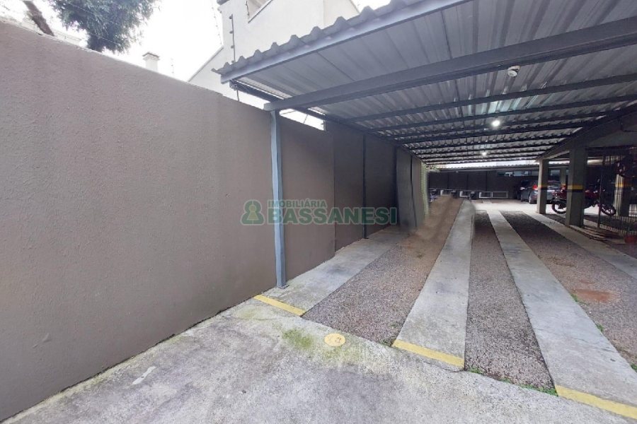 Apartamento com 60m², 2 dormitórios, 1 vaga, no bairro Planalto em Caxias do Sul para Alugar