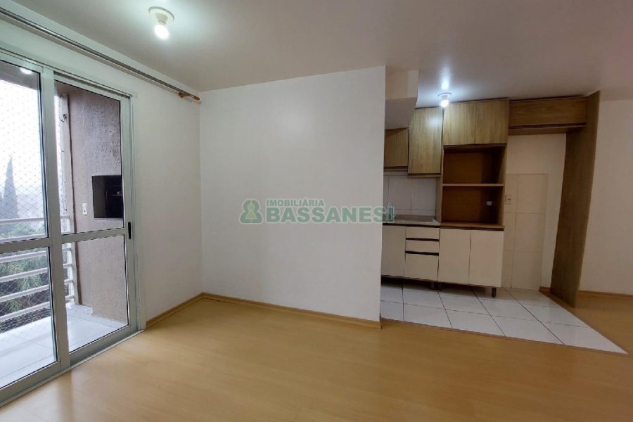 Apartamento com 60m², 2 dormitórios, 1 vaga, no bairro Planalto em Caxias do Sul para Alugar