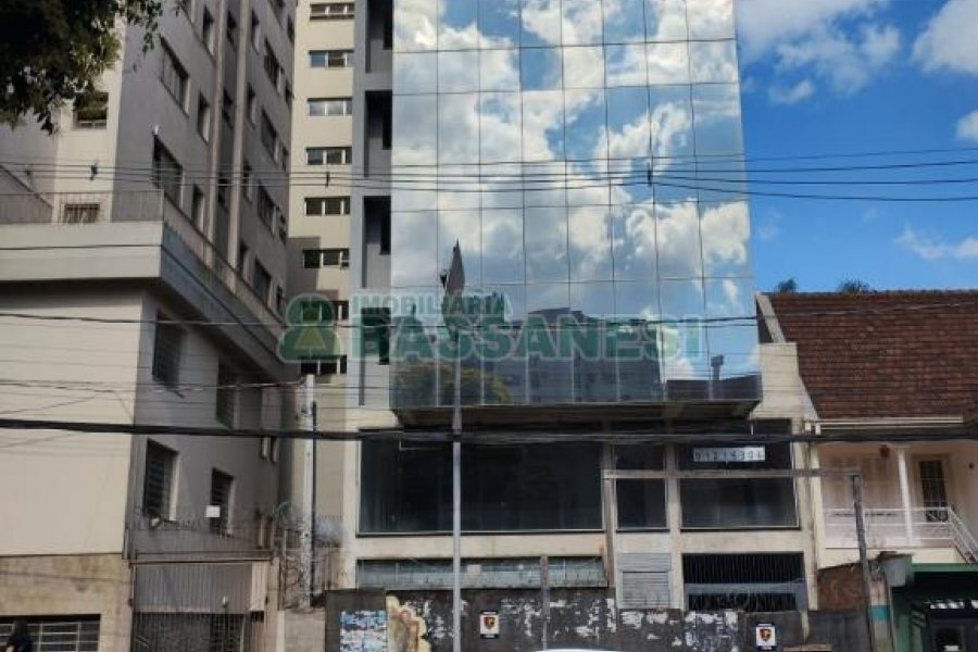 Loja com 160m², 1 vaga, no bairro Exposição em Caxias do Sul para Alugar