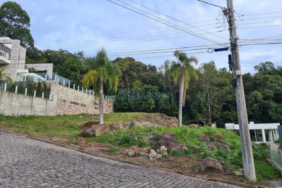 Terreno com 1230m², no bairro Linha 40 em Caxias do Sul para Comprar