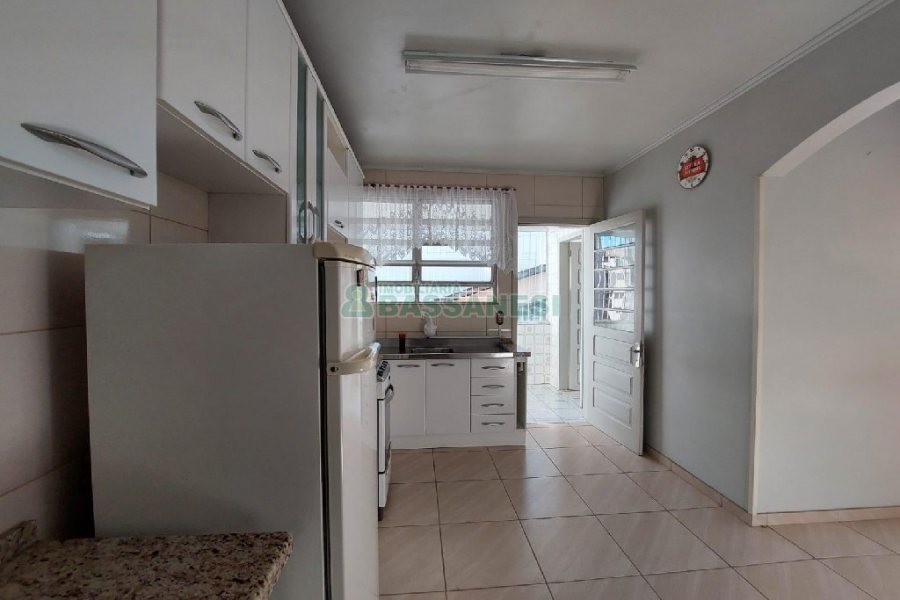 Apto Mobiliado com 107m², 3 dormitórios, 1 vaga, no bairro Rio Branco em Caxias do Sul para Alugar