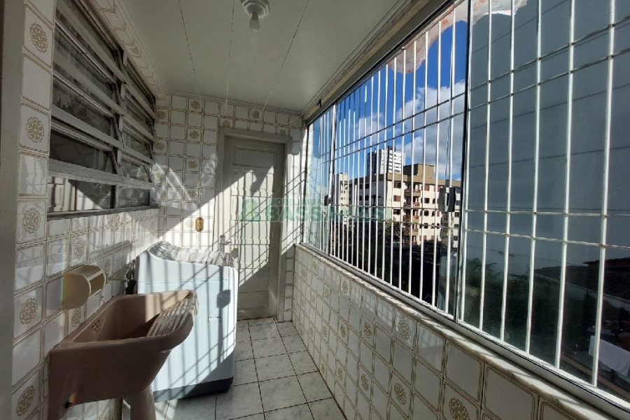 Apto Mobiliado com 107m², 3 dormitórios, 1 vaga, no bairro Rio Branco em Caxias do Sul para Alugar