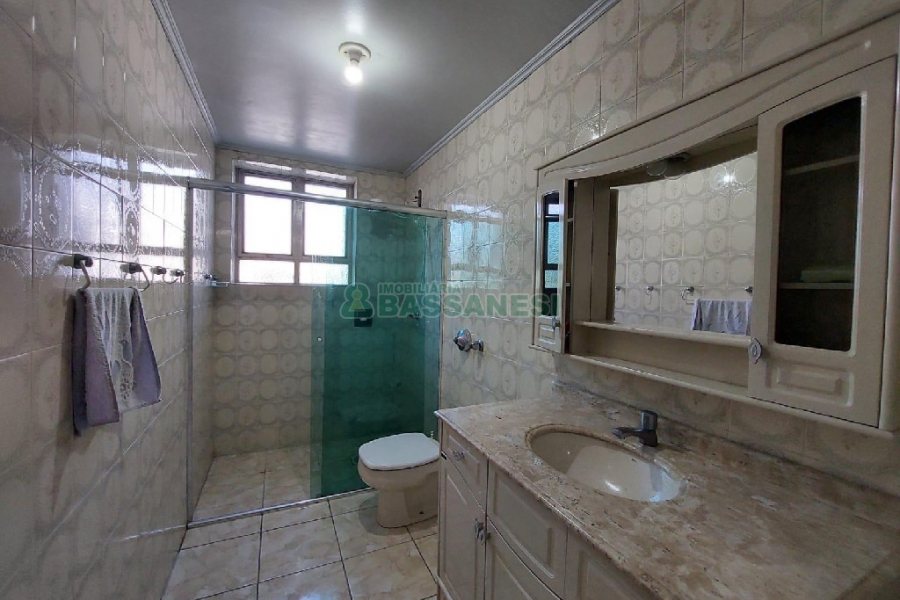 Apto Mobiliado com 107m², 3 dormitórios, 1 vaga, no bairro Rio Branco em Caxias do Sul para Alugar