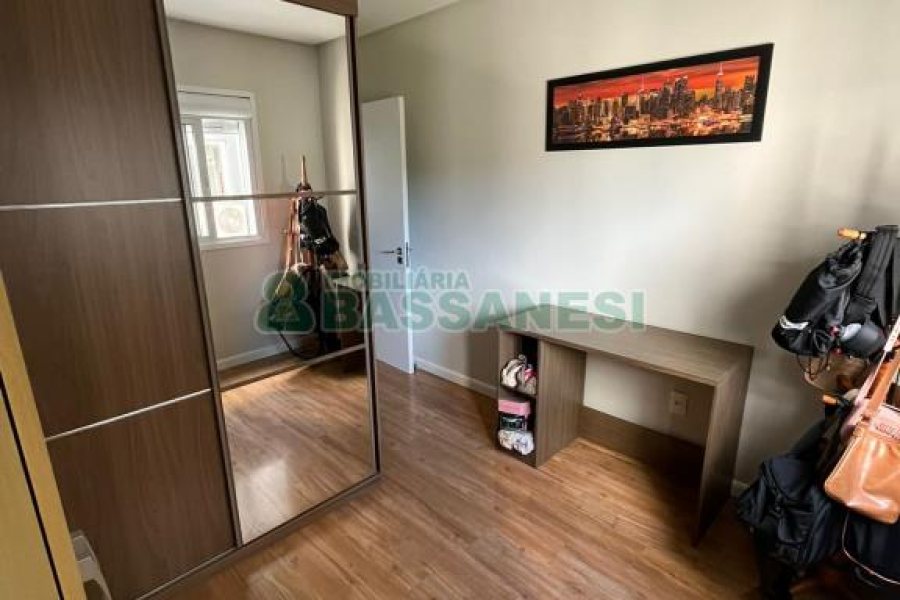 Apartamento com 57m², 2 dormitórios, no bairro Nossa Senhora da Saúde em Caxias do Sul para Comprar