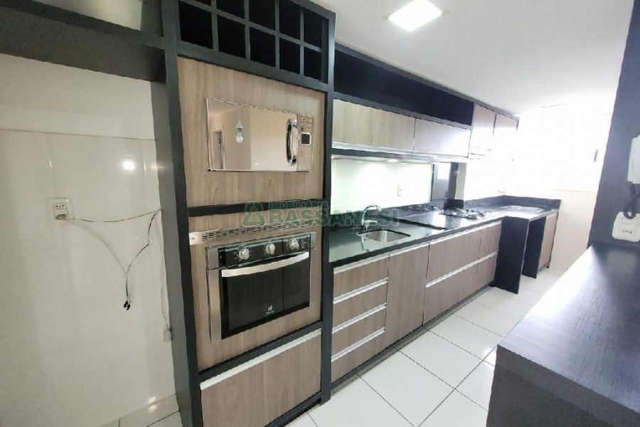Apto Mobiliado com 58m², 2 dormitórios, 1 vaga, no bairro Planalto em Caxias do Sul para Alugar