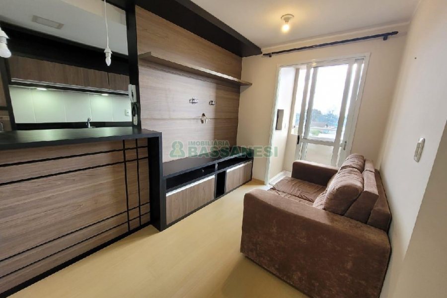 Apto Mobiliado com 58m², 2 dormitórios, 1 vaga, no bairro Planalto em Caxias do Sul para Alugar