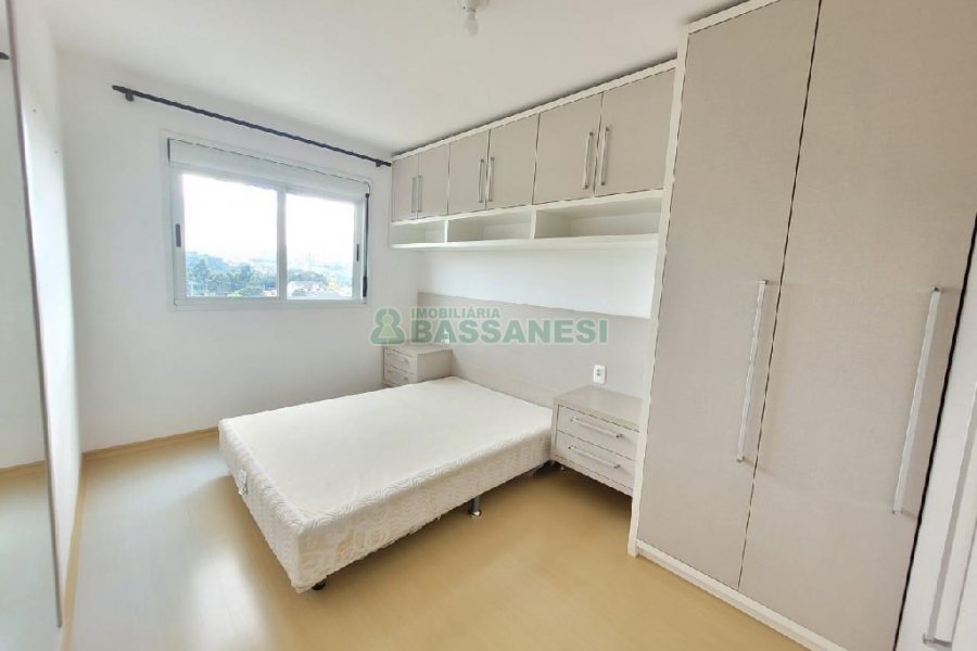 Apto Mobiliado com 58m², 2 dormitórios, 1 vaga, no bairro Planalto em Caxias do Sul para Alugar
