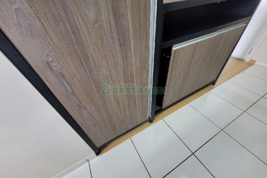 Apto Mobiliado com 58m², 2 dormitórios, 1 vaga, no bairro Planalto em Caxias do Sul para Alugar