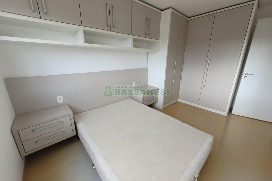 Apto Mobiliado com 58m², 2 dormitórios, 1 vaga, no bairro Planalto em Caxias do Sul para Alugar