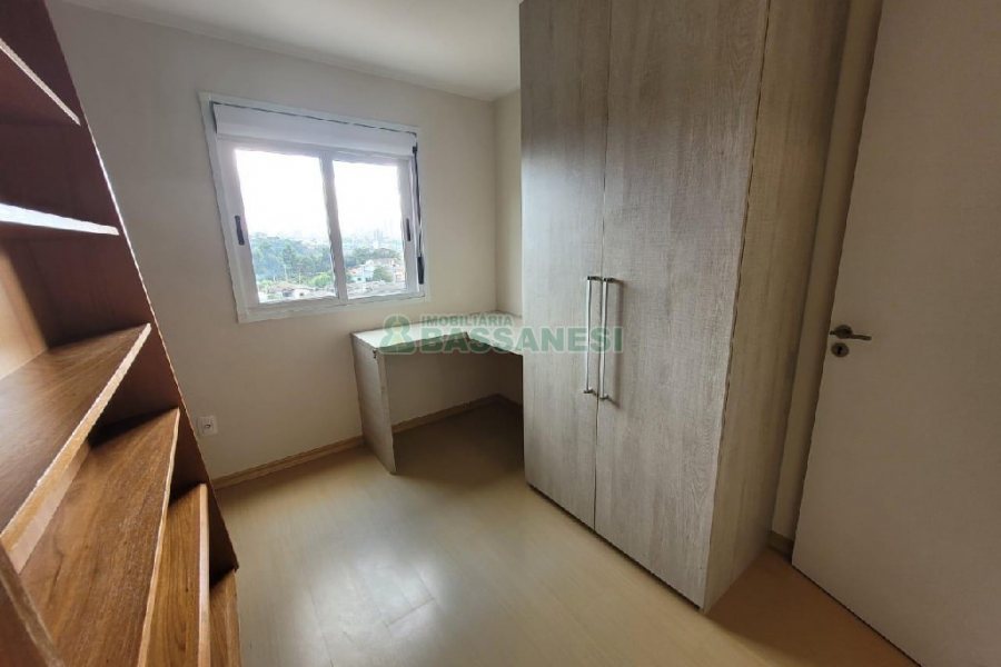 Apto Mobiliado com 58m², 2 dormitórios, 1 vaga, no bairro Planalto em Caxias do Sul para Alugar