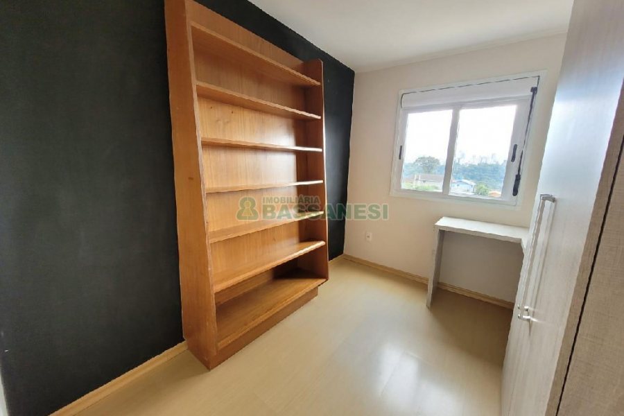 Apto Mobiliado com 58m², 2 dormitórios, 1 vaga, no bairro Planalto em Caxias do Sul para Alugar