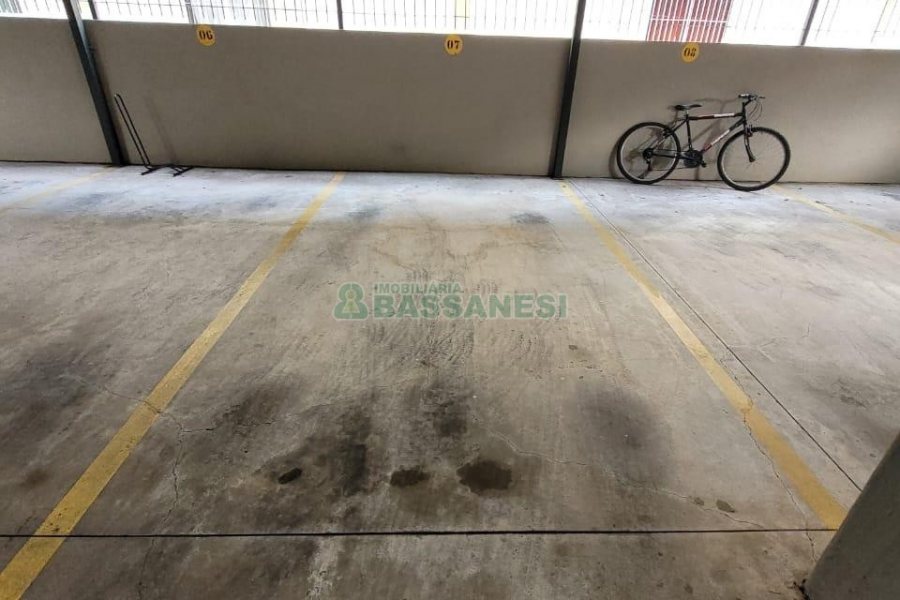 Apto Mobiliado com 58m², 2 dormitórios, 1 vaga, no bairro Planalto em Caxias do Sul para Alugar