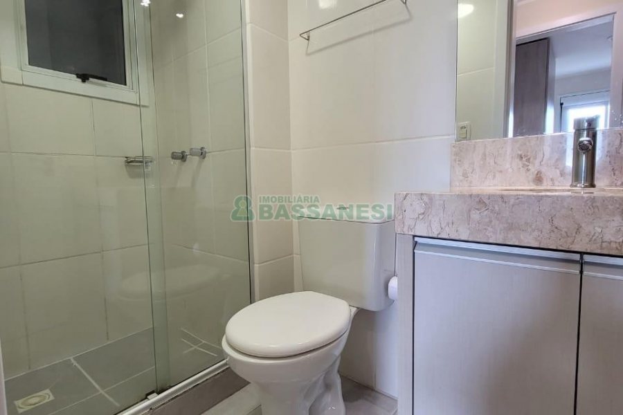 Apto Mobiliado com 58m², 2 dormitórios, 1 vaga, no bairro Planalto em Caxias do Sul para Alugar