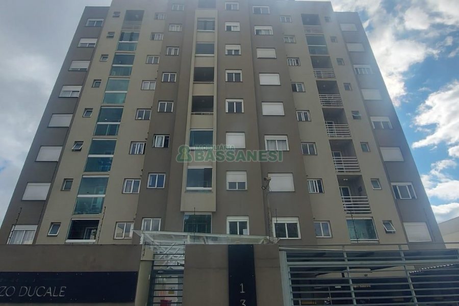 Apto Mobiliado com 58m², 2 dormitórios, 1 vaga, no bairro Vila Verde em Caxias do Sul para Alugar