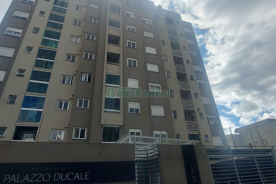 Apto Mobiliado com 58m², 2 dormitórios, 1 vaga, no bairro Vila Verde em Caxias do Sul para Alugar