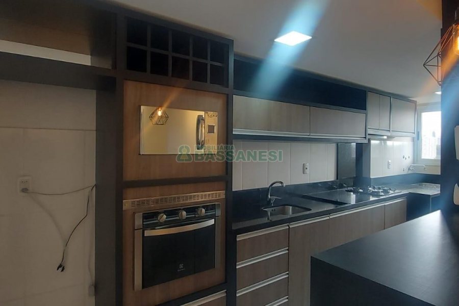 Apto Mobiliado com 58m², 2 dormitórios, 1 vaga, no bairro Vila Verde em Caxias do Sul para Alugar