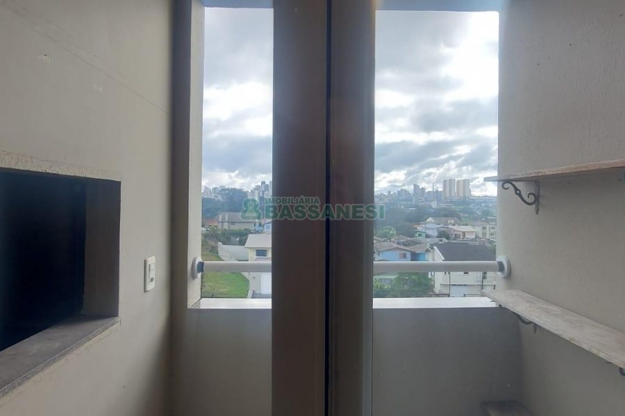 Apto Mobiliado com 58m², 2 dormitórios, 1 vaga, no bairro Vila Verde em Caxias do Sul para Alugar