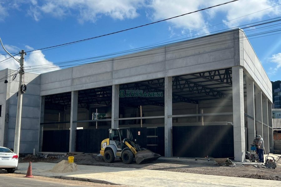 Loja com 1000m², no bairro São José em Caxias do Sul para Alugar