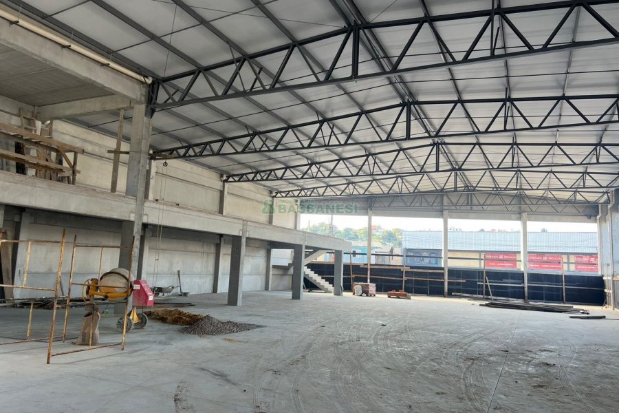 Loja com 1000m², no bairro São José em Caxias do Sul para Alugar