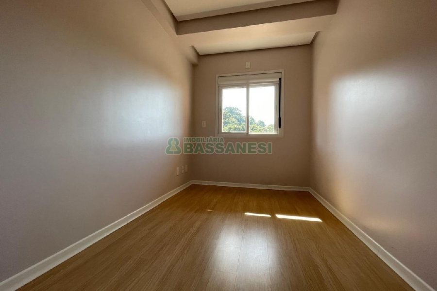 Apartamento com 72m², 2 dormitórios, 2 vagas, no bairro Salgado Filho em Caxias do Sul para Comprar