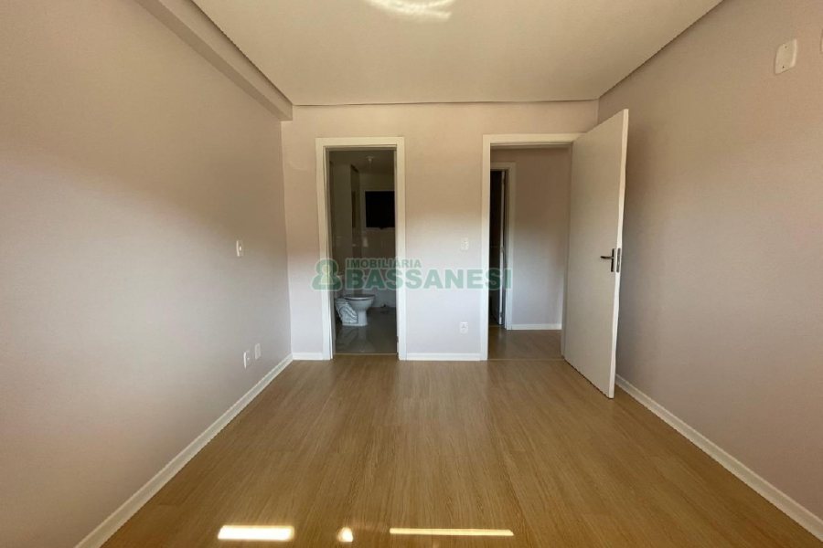 Apartamento com 72m², 2 dormitórios, 2 vagas, no bairro Salgado Filho em Caxias do Sul para Comprar