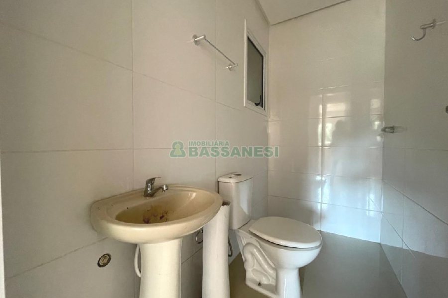 Apartamento com 72m², 2 dormitórios, 2 vagas, no bairro Salgado Filho em Caxias do Sul para Comprar