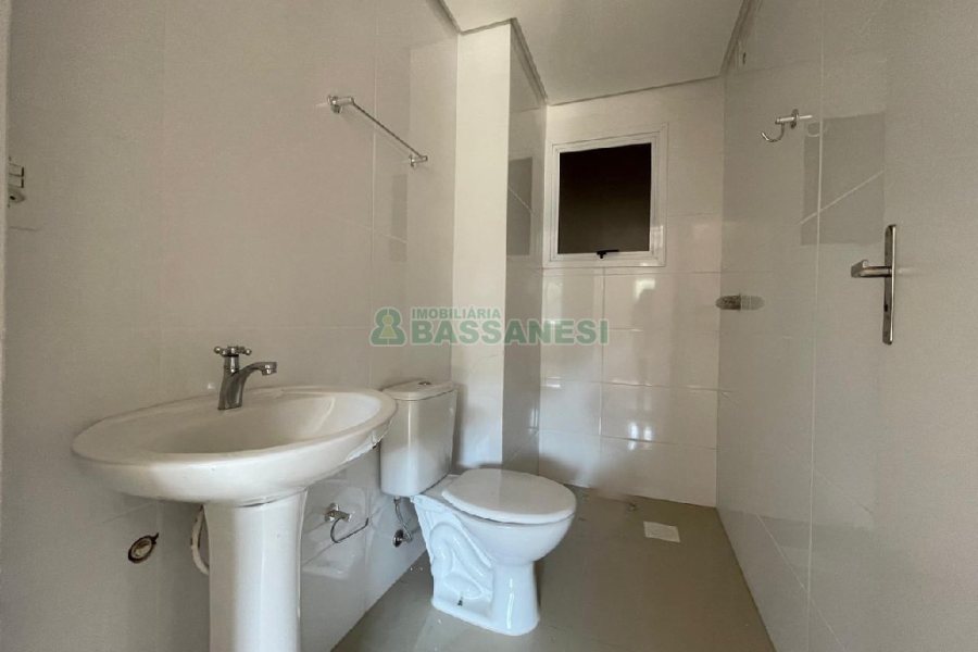 Apartamento com 72m², 2 dormitórios, 2 vagas, no bairro Salgado Filho em Caxias do Sul para Comprar