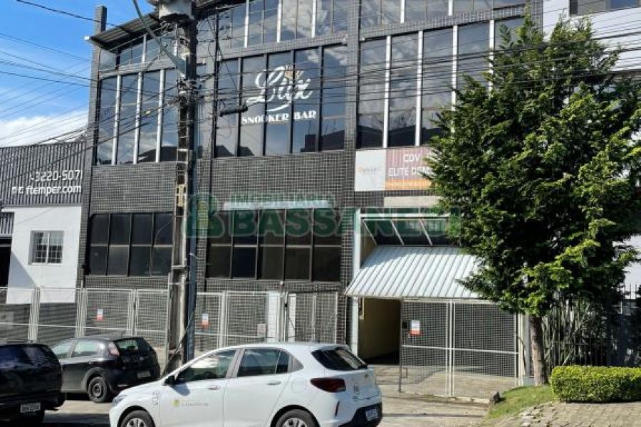 Pavilhão com 800m², no bairro Sagrada Família em Caxias do Sul para Alugar