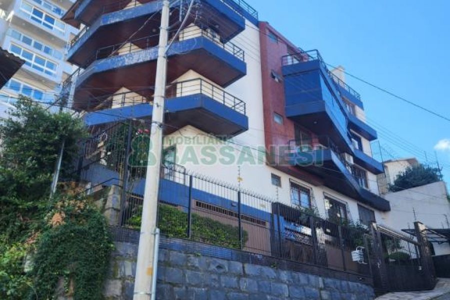 Apartamento com 208m², 3 dormitórios, 2 vagas, no bairro Madureira em Caxias do Sul para Comprar
