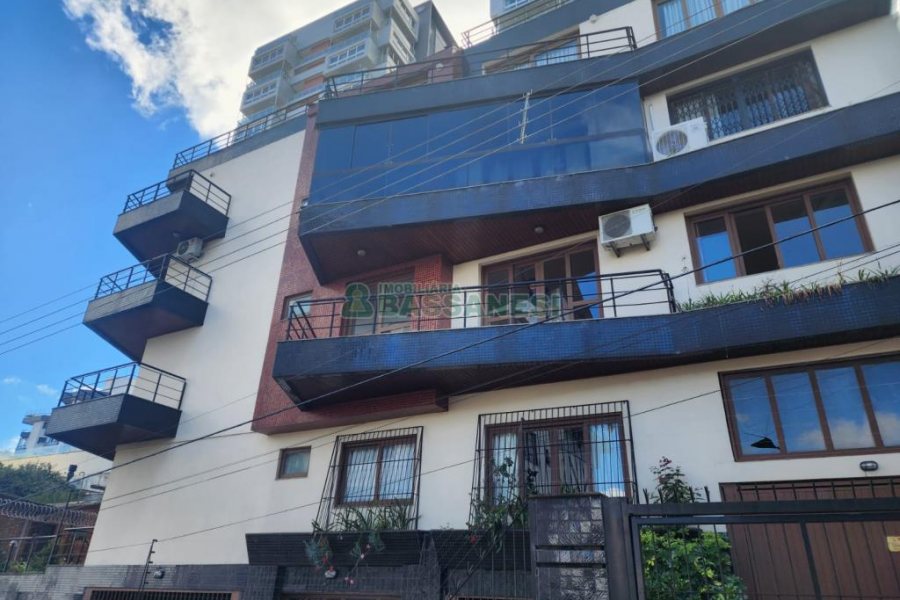 Apartamento com 208m², 3 dormitórios, 2 vagas, no bairro Madureira em Caxias do Sul para Comprar