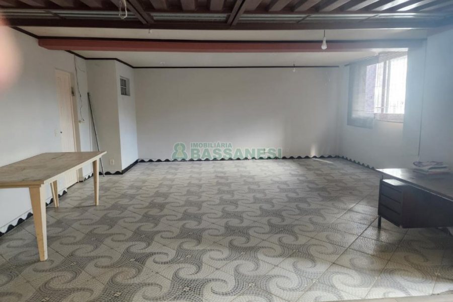 Apartamento com 208m², 3 dormitórios, 2 vagas, no bairro Madureira em Caxias do Sul para Comprar
