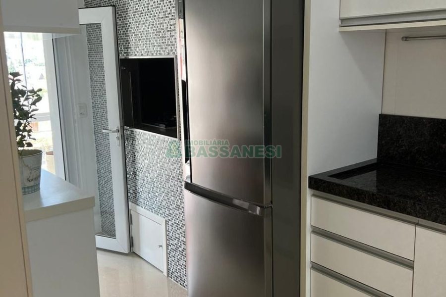 Apartamento com 109m², 3 dormitórios, 2 vagas, no bairro Santa Catarina em Caxias do Sul para Comprar