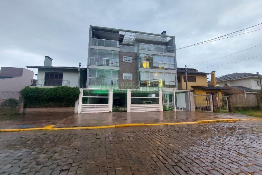 Apartamento com 109m², 3 dormitórios, 2 vagas, no bairro Santa Catarina em Caxias do Sul para Comprar