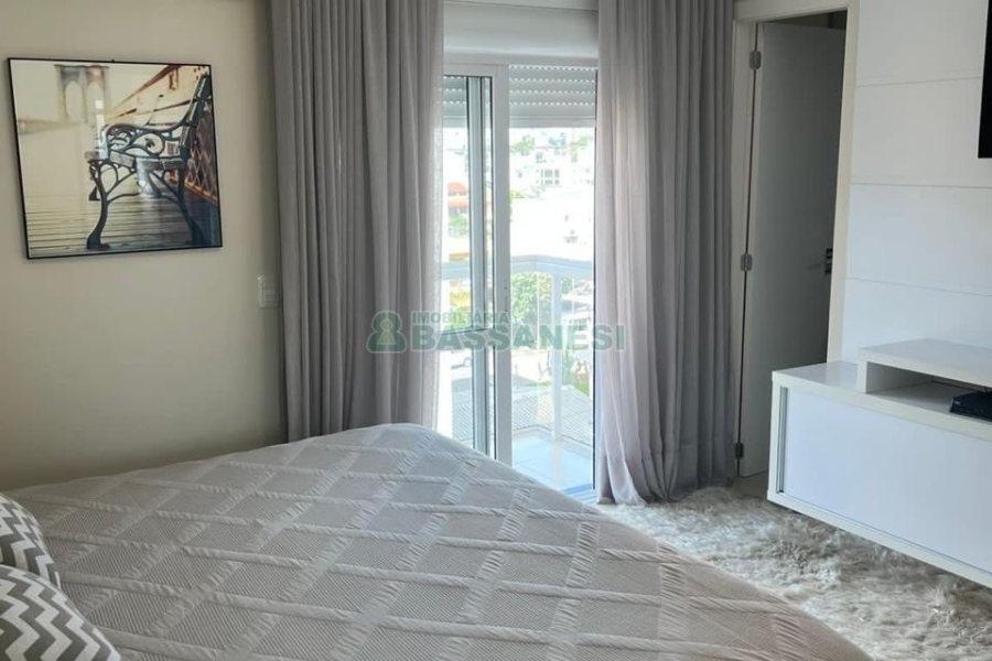 Apartamento com 109m², 3 dormitórios, 2 vagas, no bairro Santa Catarina em Caxias do Sul para Comprar