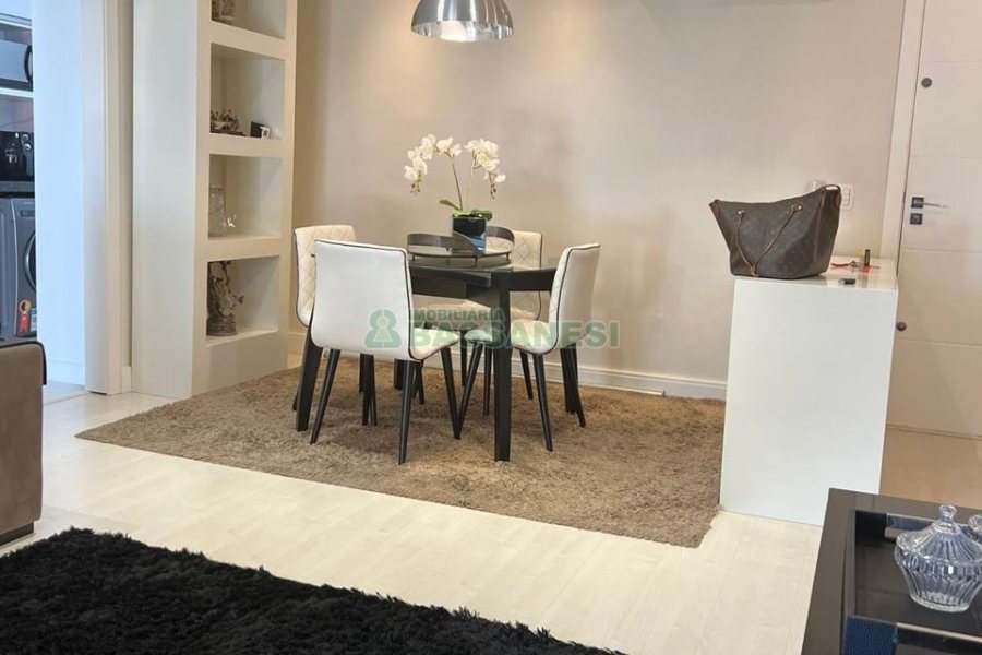 Apartamento com 109m², 3 dormitórios, 2 vagas, no bairro Santa Catarina em Caxias do Sul para Comprar