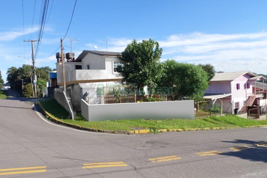 Casa com 57m², 2 dormitórios, 1 vaga, no bairro Desvio Rizzo em Caxias do Sul para Comprar