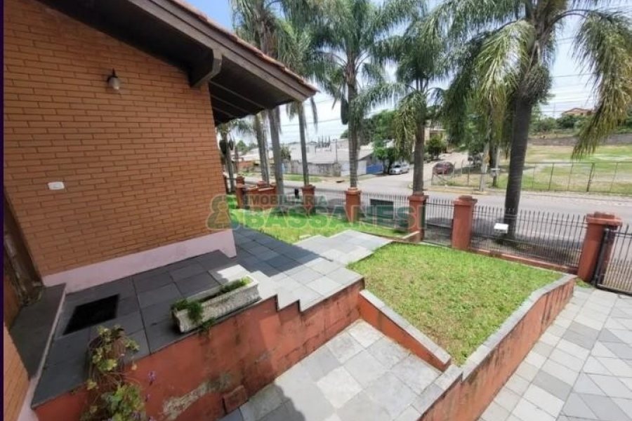 Casa com 580m², 5 dormitórios, 5 vagas, no bairro Bela Vista em Caxias do Sul para Comprar