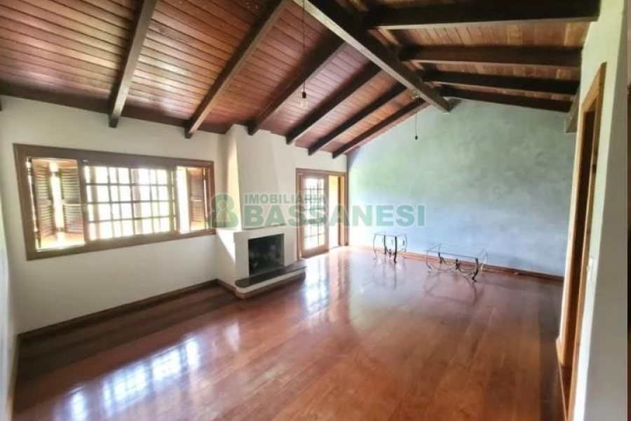 Casa com 580m², 5 dormitórios, 5 vagas, no bairro Bela Vista em Caxias do Sul para Comprar