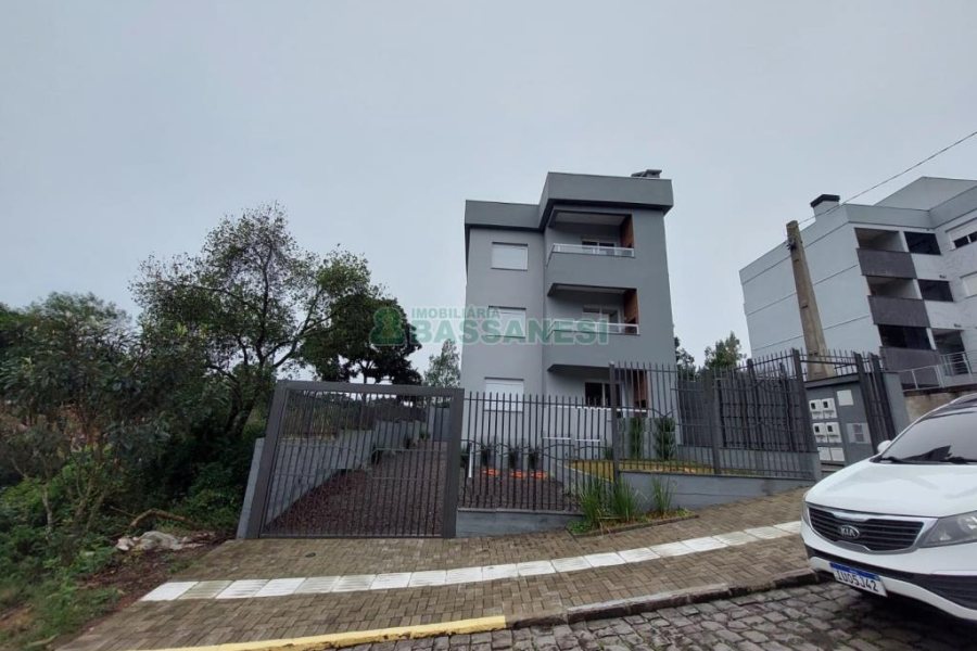 Apartamento com 64m², 2 dormitórios, 2 vagas, no bairro São Luiz em Caxias do Sul para Comprar