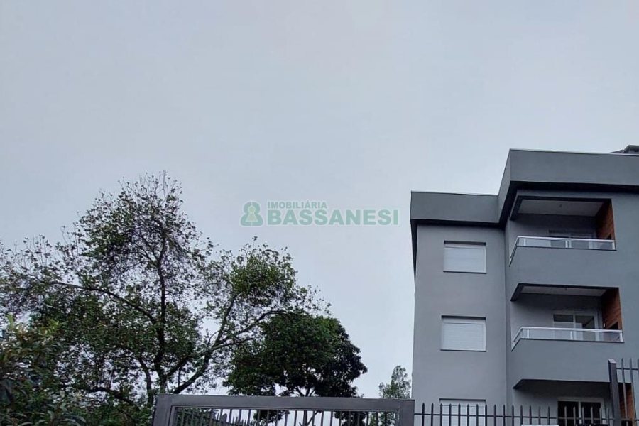 Apartamento com 64m², 2 dormitórios, 2 vagas, no bairro São Luiz em Caxias do Sul para Comprar