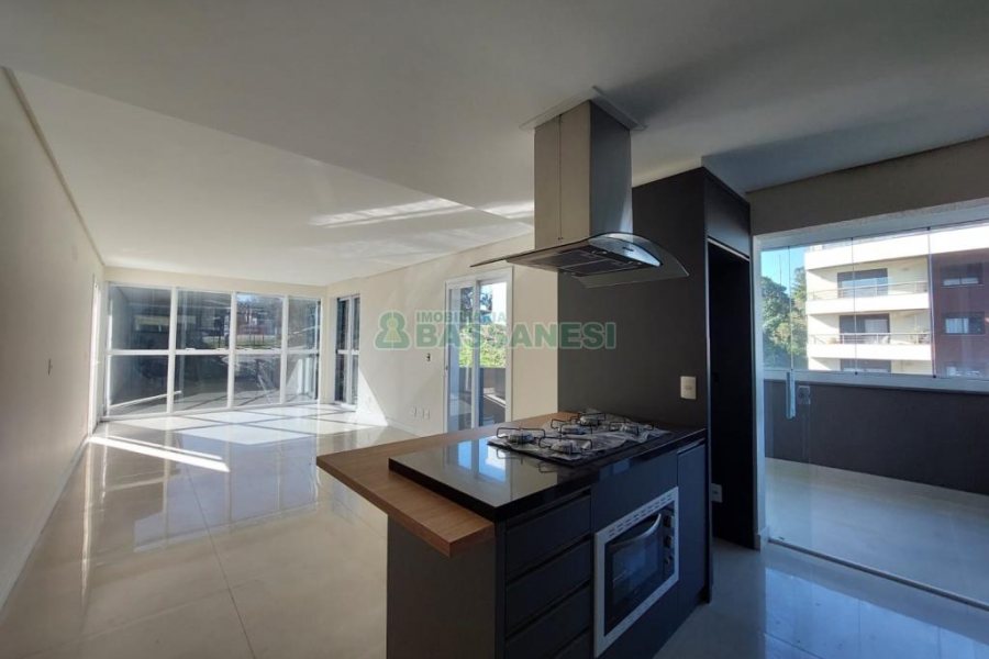 Apartamento com 158m², 3 dormitórios, 3 vagas, no bairro Jardim América em Caxias do Sul para Comprar