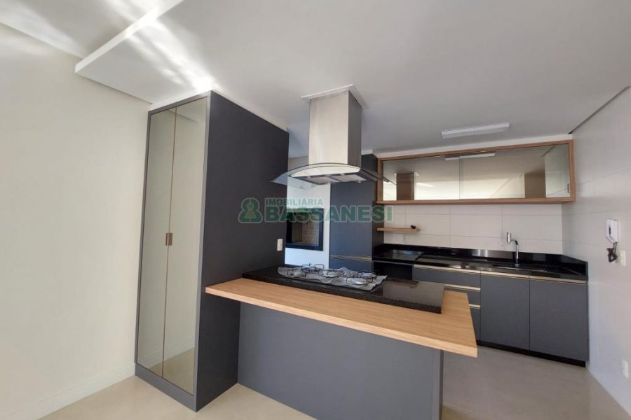 Apartamento com 158m², 3 dormitórios, 3 vagas, no bairro Jardim América em Caxias do Sul para Comprar