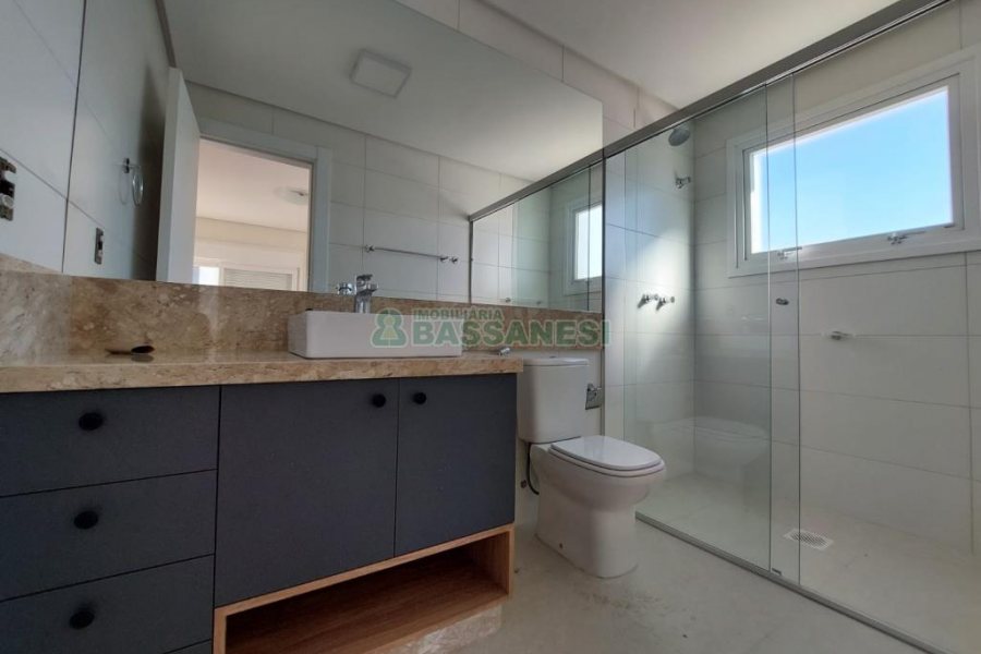 Apartamento com 158m², 3 dormitórios, 3 vagas, no bairro Jardim América em Caxias do Sul para Comprar