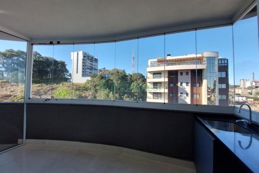 Apartamento com 158m², 3 dormitórios, 3 vagas, no bairro Jardim América em Caxias do Sul para Comprar