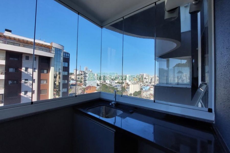 Apartamento com 158m², 3 dormitórios, 3 vagas, no bairro Jardim América em Caxias do Sul para Comprar
