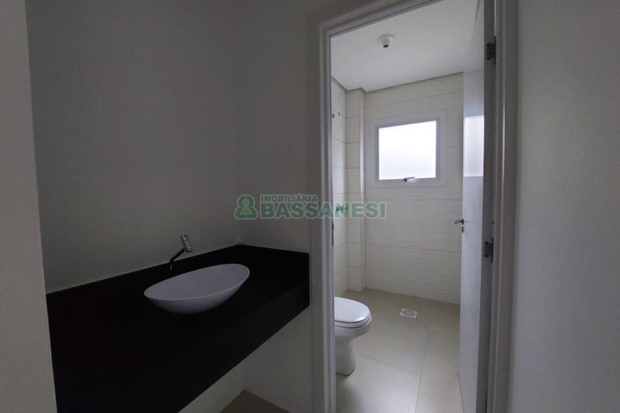 Apartamento com 64m², 2 dormitórios, 2 vagas, no bairro São Luiz em Caxias do Sul para Comprar