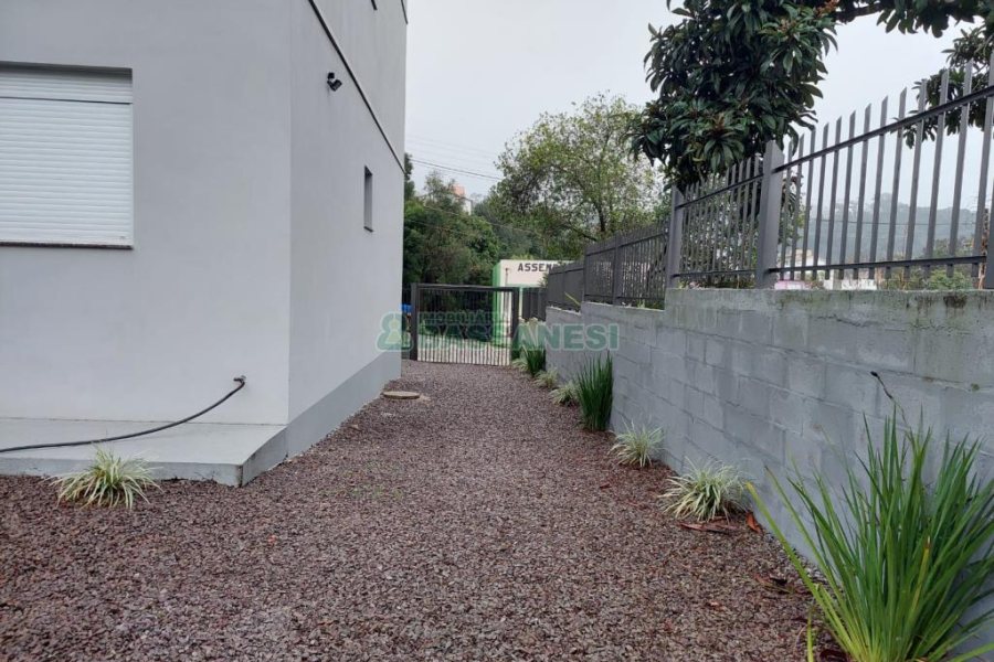 Apartamento com 65m², 2 dormitórios, 2 vagas, no bairro São Luiz em Caxias do Sul para Comprar