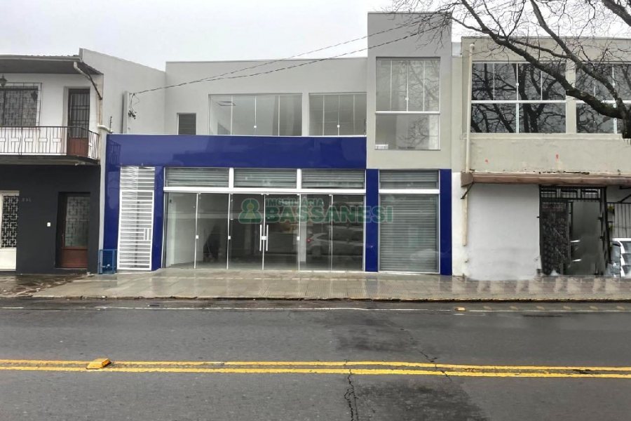 Loja com 150m², no bairro Sagrada Família em Caxias do Sul para Alugar