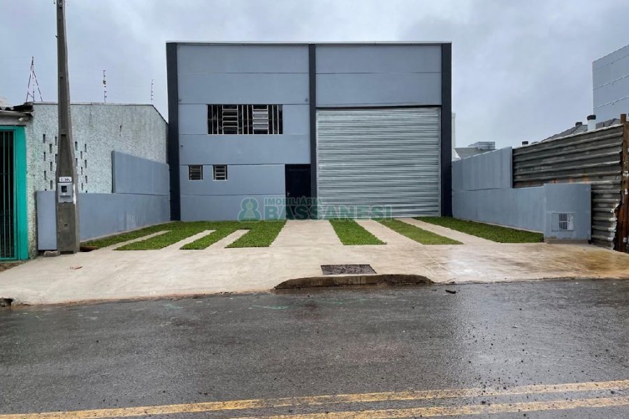 Pavilhão com 250m², no bairro Vila Verde em Caxias do Sul para Alugar