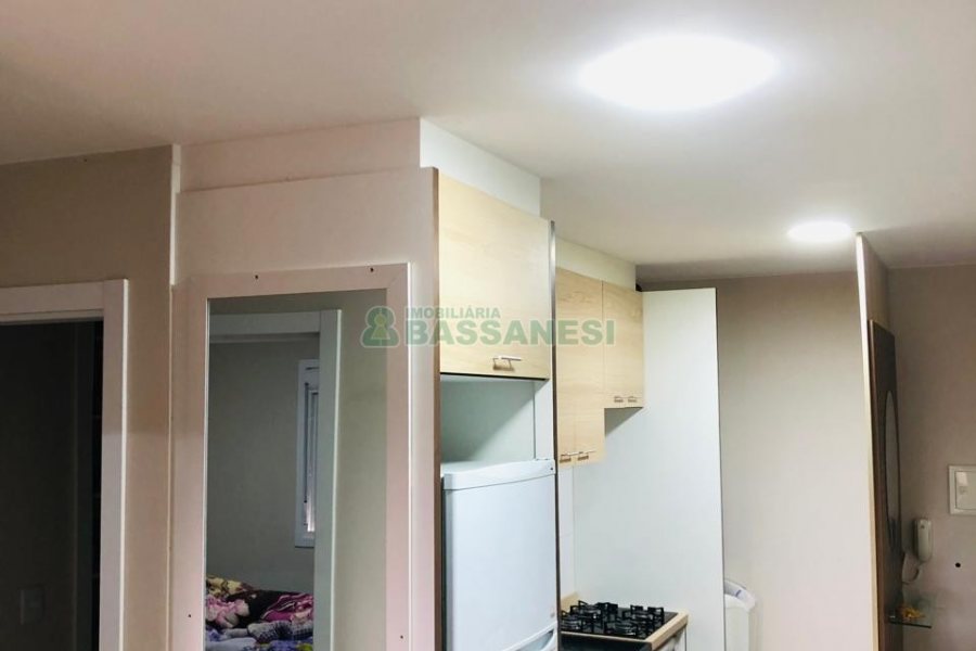 Apto Mobiliado com 52m², 2 dormitórios, 1 vaga, no bairro Treviso em Caxias do Sul para Alugar